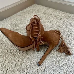 Jessica Simpson pump heels